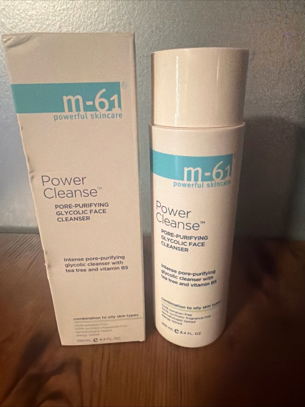 m-61 Power Cleanse Pore-Purifying Glycolic Face Cleanser — White/Teal